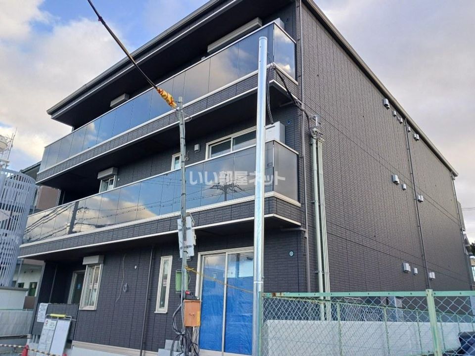 千里丘駅より徒歩9分 新築 3階建の賃貸物件