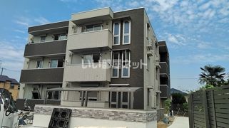 ファミーユ深井の外観画像