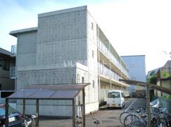 シャルルの外観画像