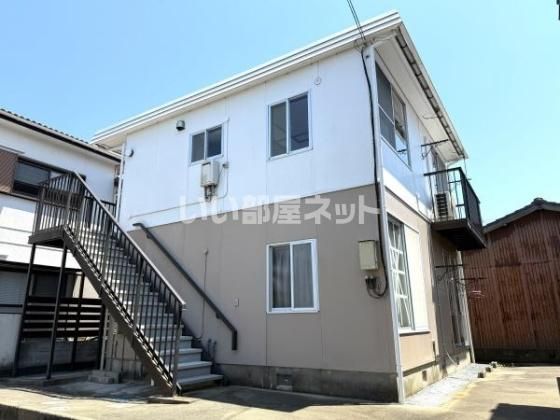 和多田駅より徒歩15分 築40年5ヶ月 2階建の賃貸物件