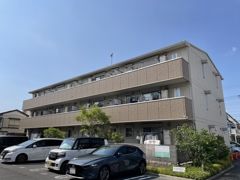 メゾン・ド・シャルール 壱番館の外観画像