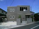 M．Season日大前の外観