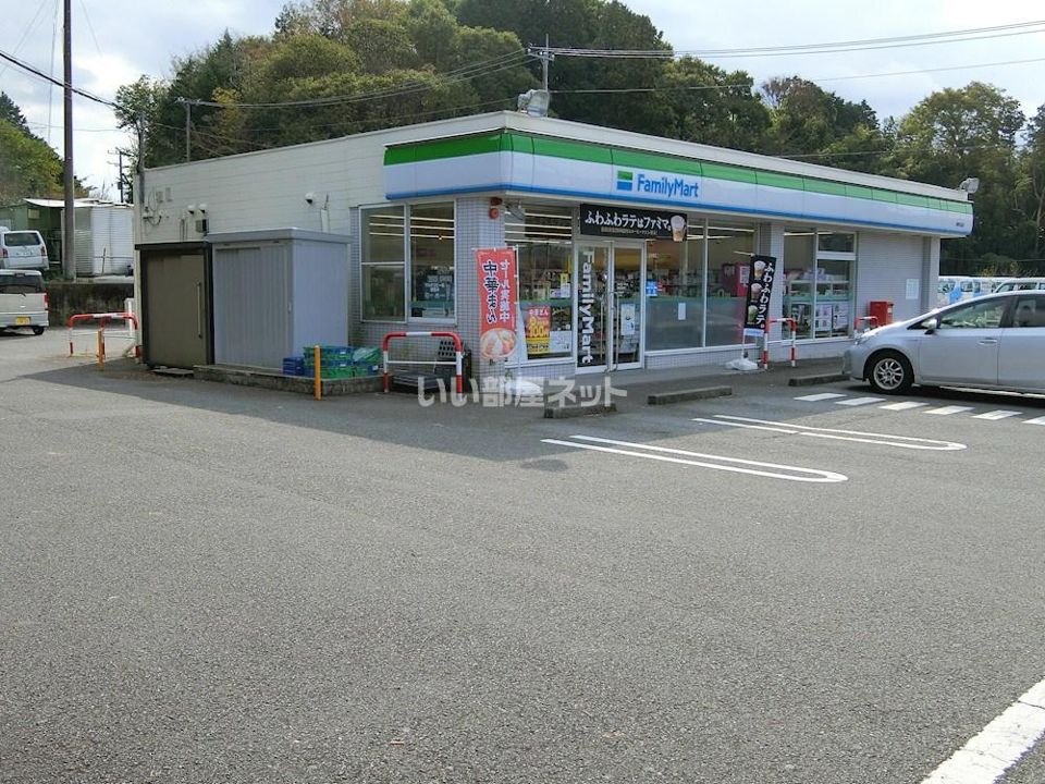 近くに施設あり