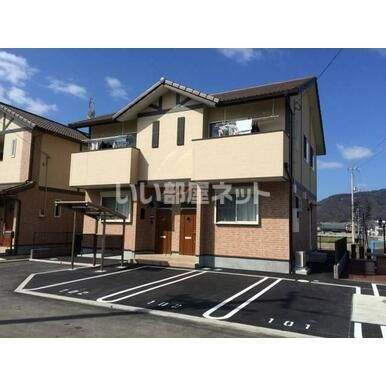 本山駅より徒歩15分 築11年 2階建の賃貸物件