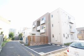 ニュークレセントの外観画像