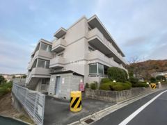 ジュネス東生駒の外観画像