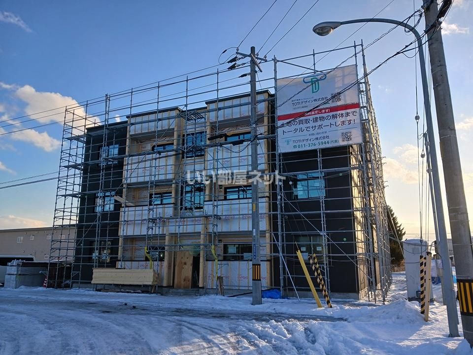 沼ノ端駅よりバス7分 徒歩13分 新築 3階建の賃貸物件