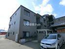 アズール中川の外観