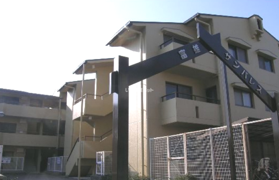 富雄サンパレスI号館の外観画像