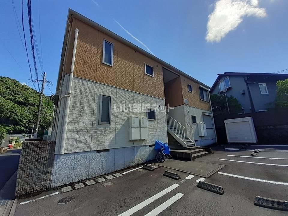 鹿児島中央駅よりバス15分 徒歩3分 築17年1ヶ月 2階建の賃貸物件