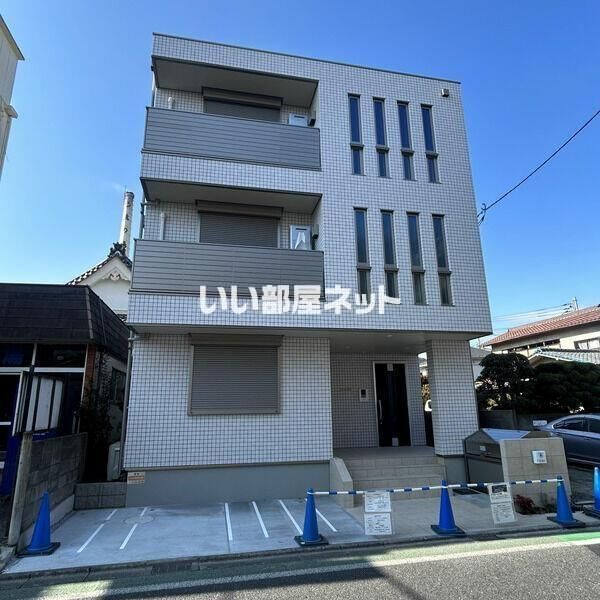 国分寺駅より徒歩9分 築1年1ヶ月 3階建の賃貸物件