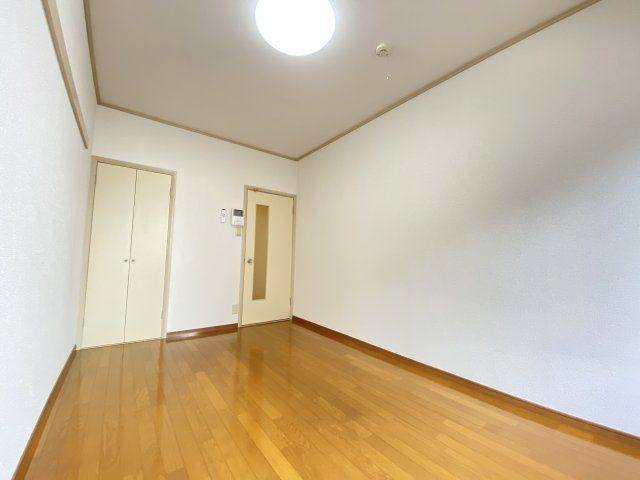 ベッドルーム
