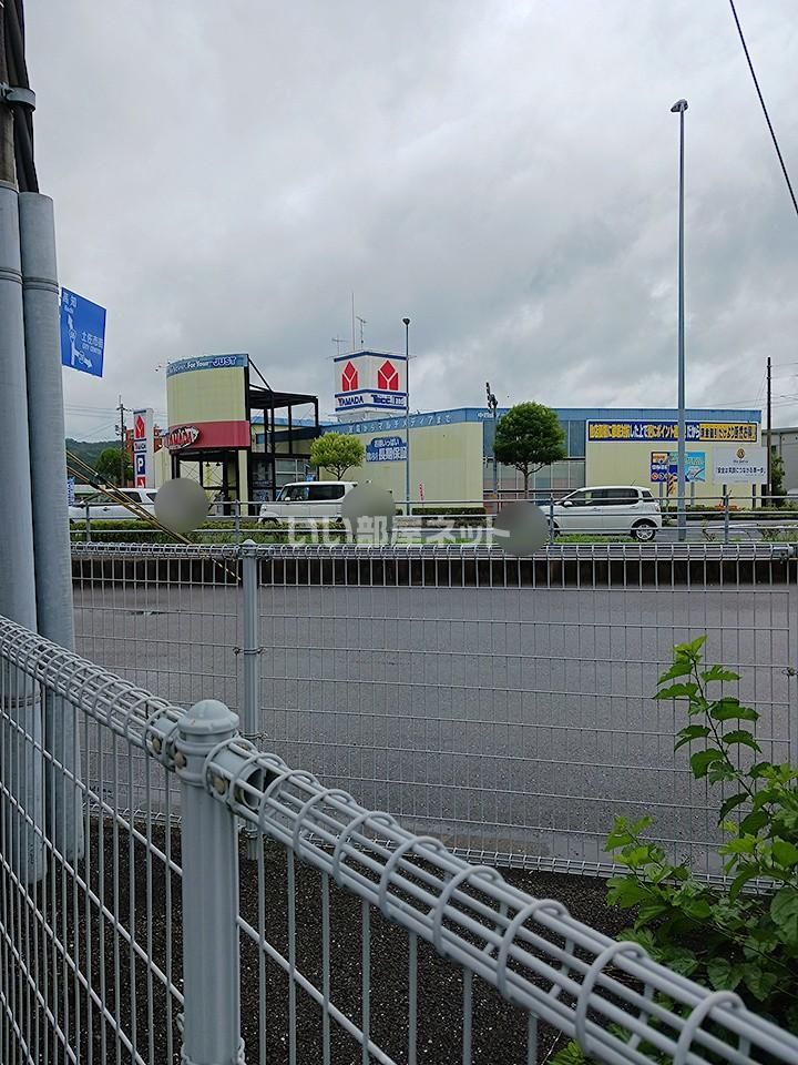近くに施設あり