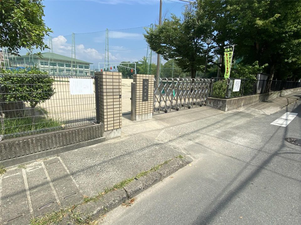近くに施設あり