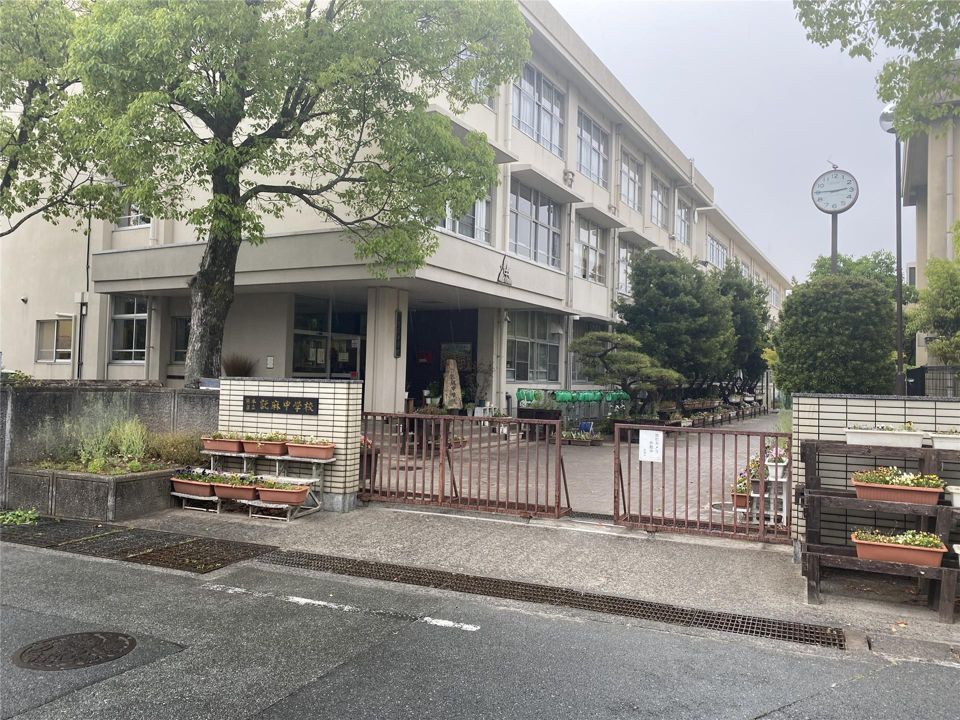 近くに施設あり