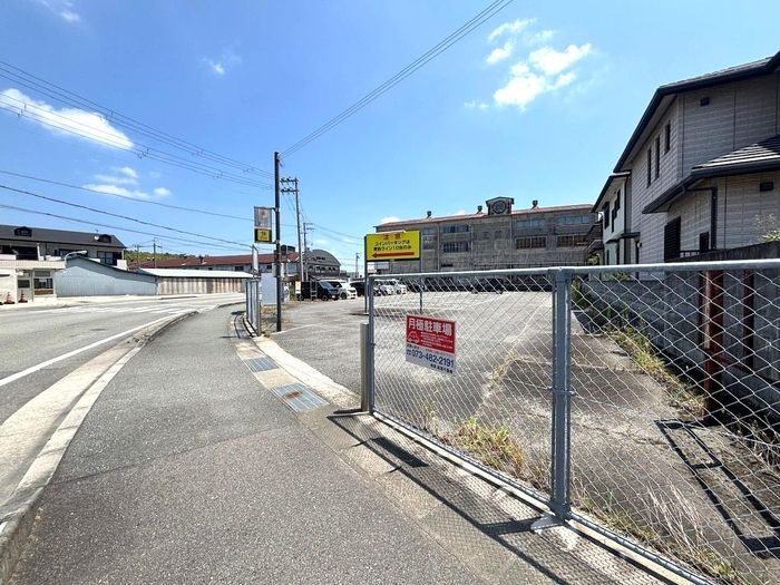 近くに施設あり