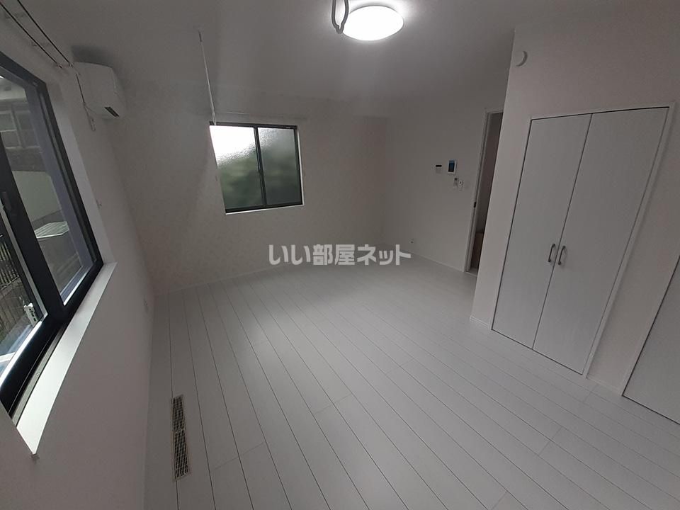 ベッドルーム