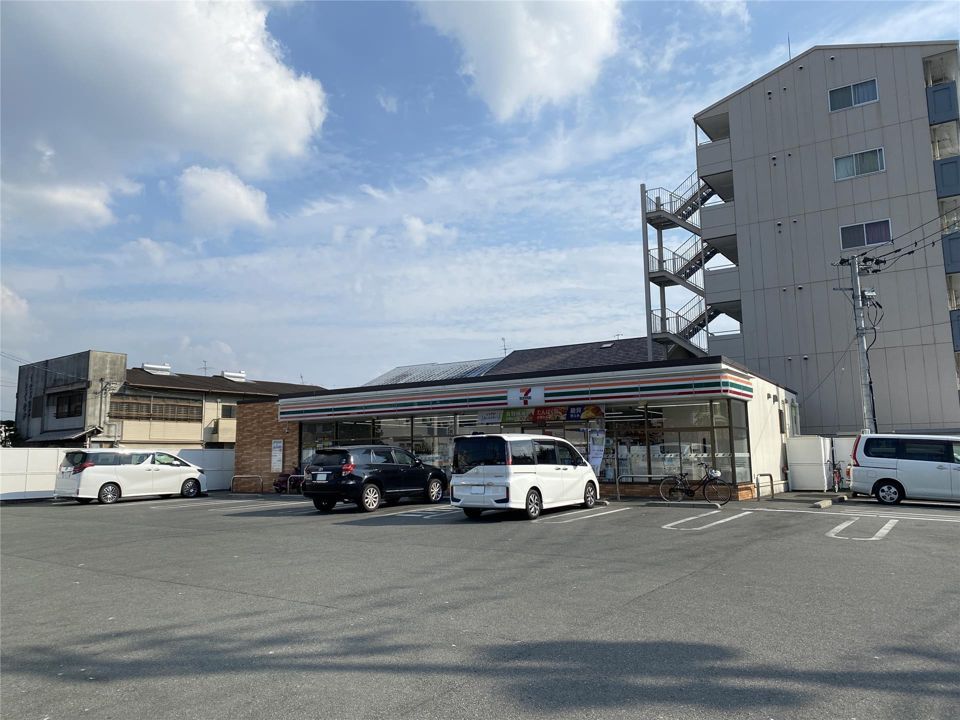 近くに施設あり