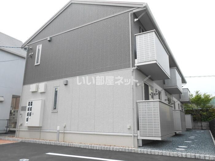 井原駅より徒歩10分 築10年3ヶ月 2階建の賃貸物件