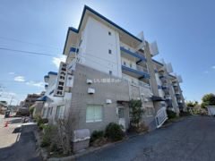 魚住コーポA棟の外観画像