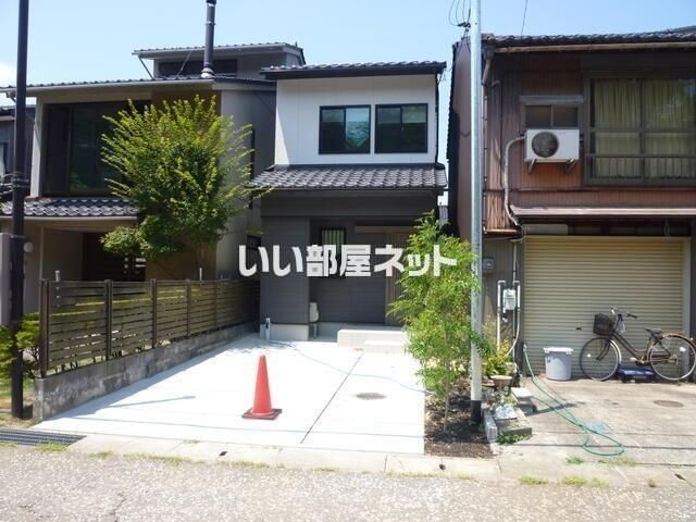 急患医療センター前駅より徒歩3分 新築 2階建の賃貸物件