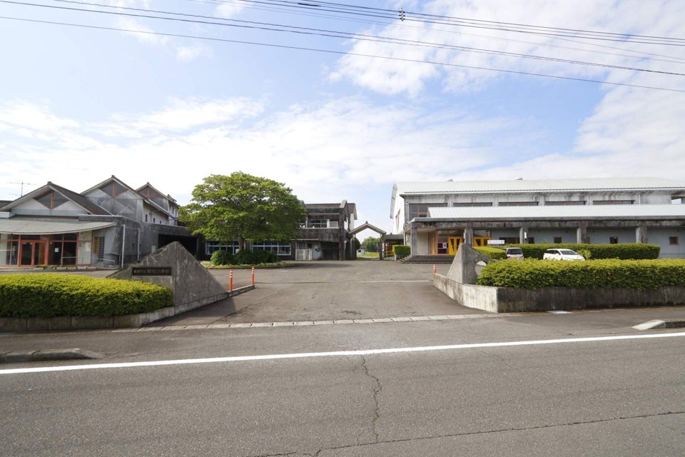 近くに施設あり