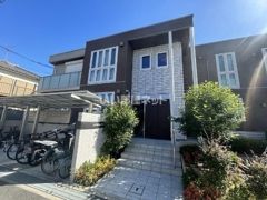 シャーメゾンアルルの外観画像