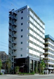 ファースト・レーベン新富町の外観画像