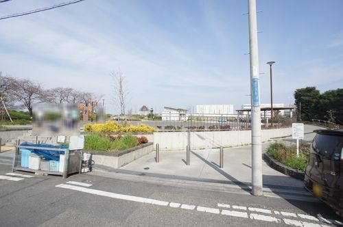近くに施設あり