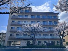 エストゥルース府中の外観画像