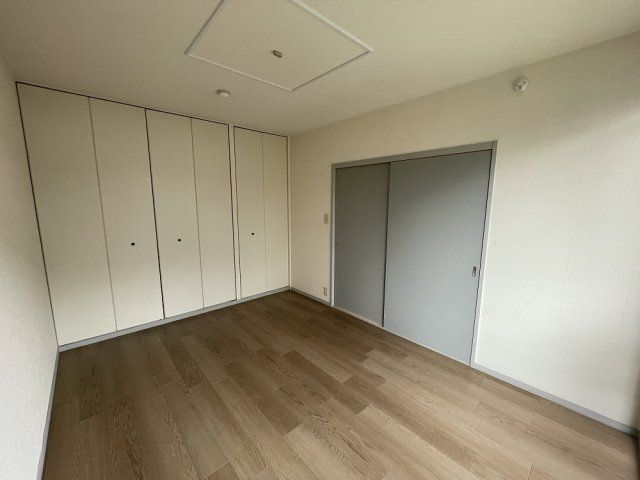 ベッドルーム