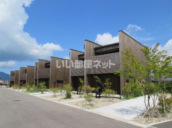 岩室駅より徒歩7分 築3年4ヶ月 2階建の賃貸物件