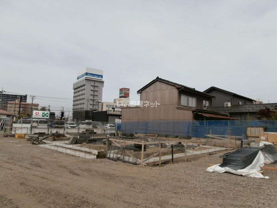 高岡駅より徒歩8分 新築 3階建の賃貸物件