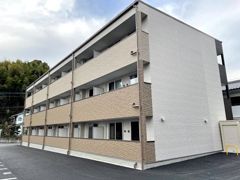 クレストラフィーネの外観画像