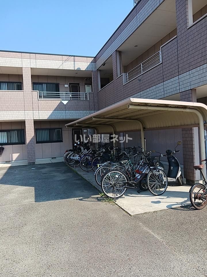 近くに施設あり