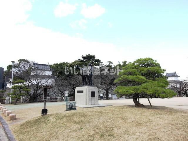 近くに施設あり