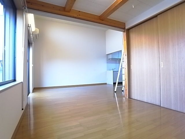 ベッドルーム