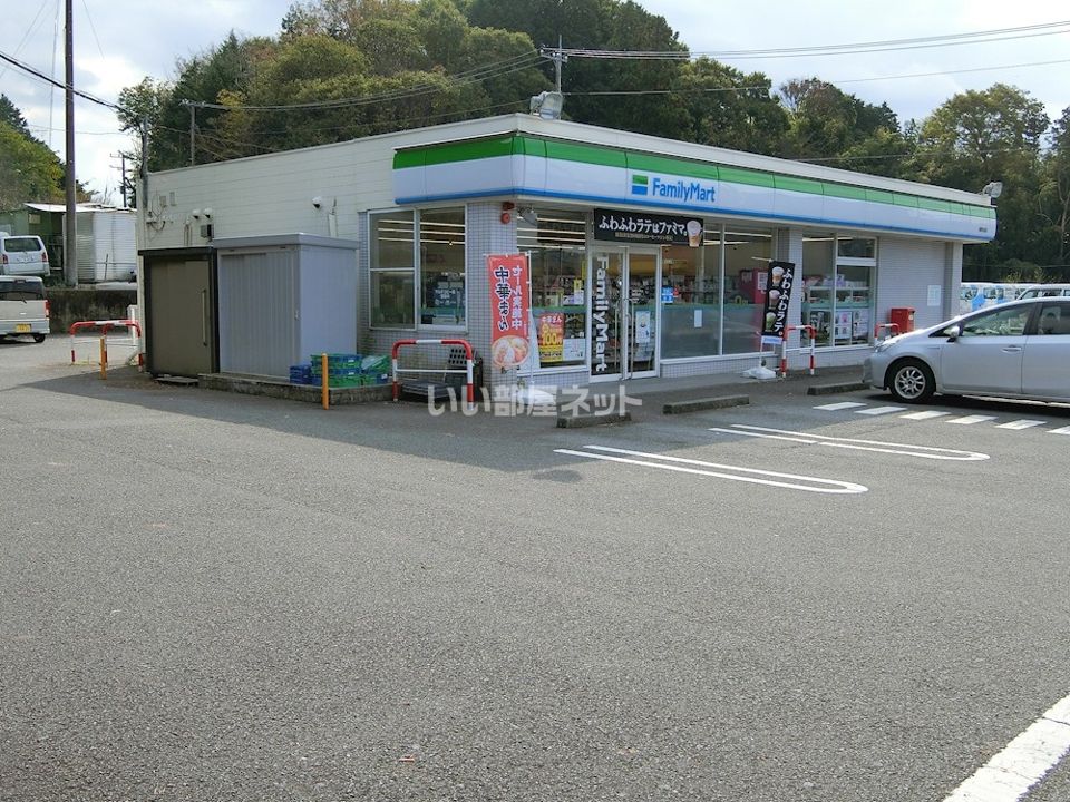 近くに施設あり