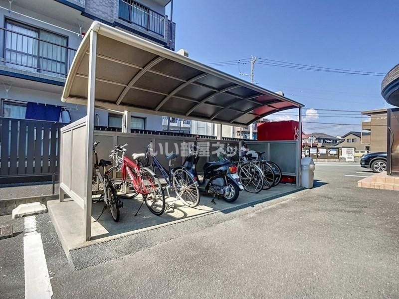 近くに施設あり