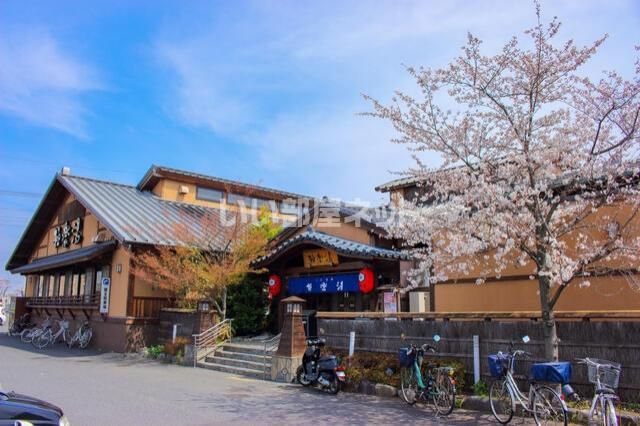 近くに施設あり