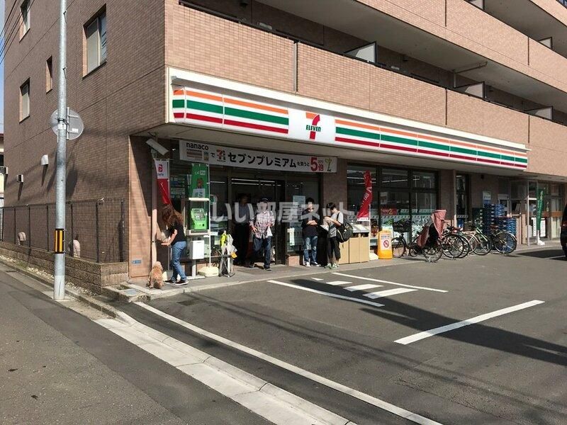 近くに施設あり