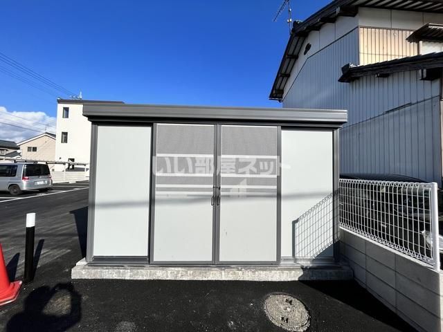 近くに施設あり