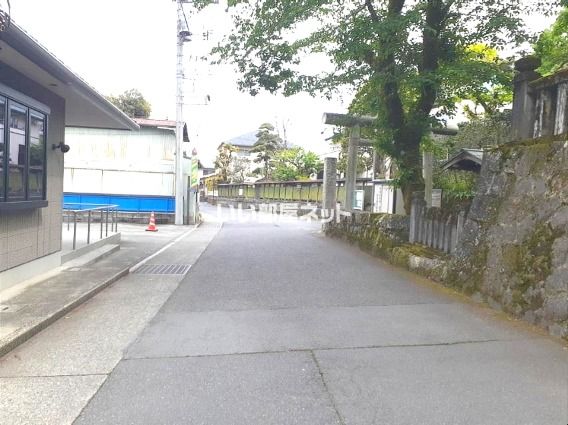 近くに施設あり