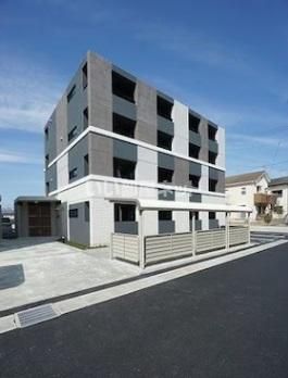 県総合運動場駅より徒歩18分 築3年4ヶ月 4階建の賃貸物件