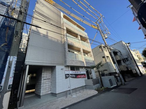 片瀬江ノ島駅より徒歩2分 築2年10ヶ月 4階建の賃貸物件