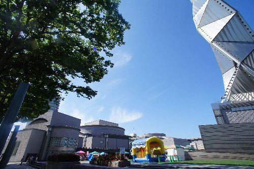 近くに施設あり