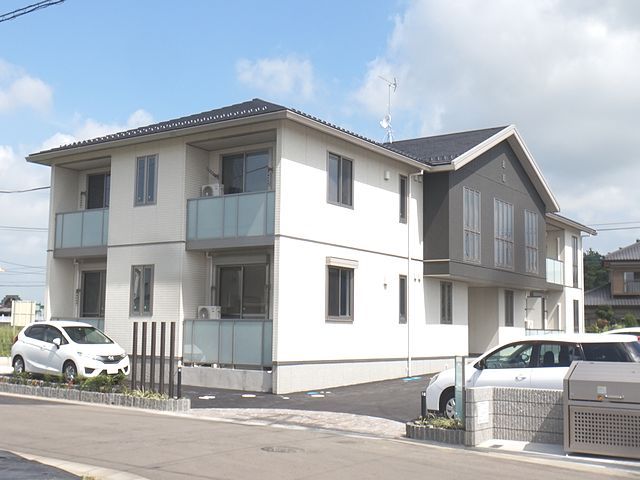 つくば駅より徒歩50分 築5年10ヶ月 2階建の賃貸物件