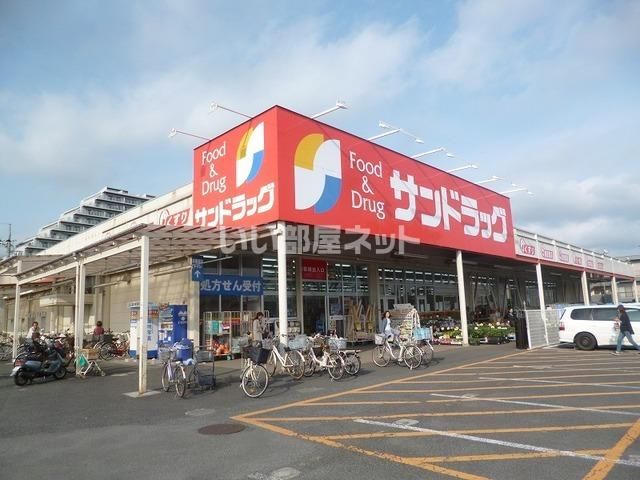 近くに施設あり