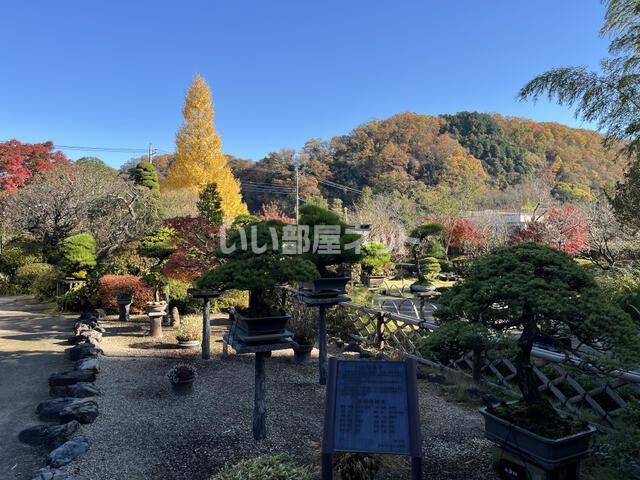 近くに施設あり