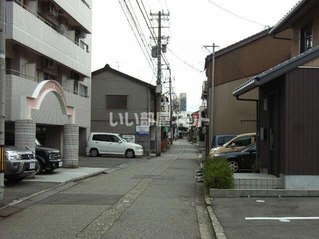 近くに施設あり